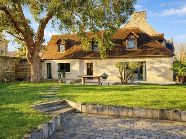Maison 6 pièces 260 m²