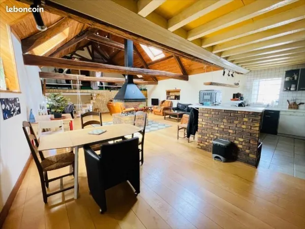 Appartement 6 pièces 168 m²