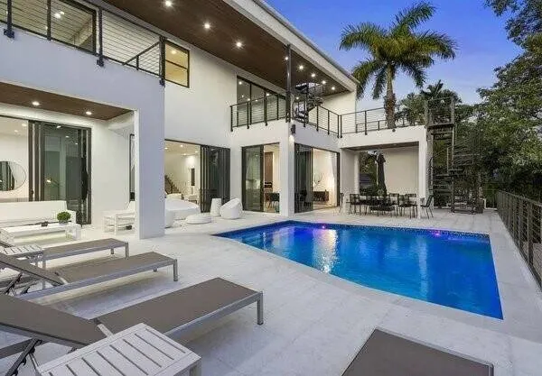 Villa 250 m²