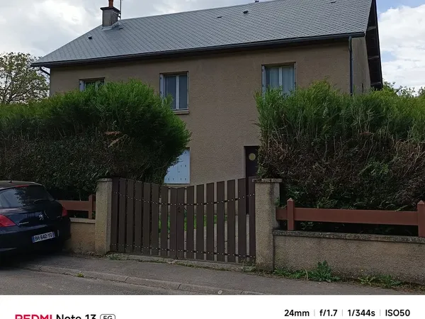Maison T5 à louer à Bertholène