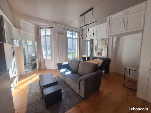 T3 meublé 60 m2 centre de Rouen rive droite Situé en plein coeur de Rouen secteur
