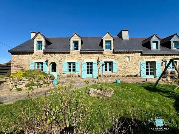 Maison 7 pièces 216 m²