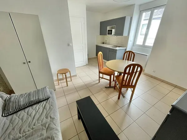 A LOUER - NANTES SAINT DONATIEN - T1 MEUBLE DE 19.18M² PROCHE LIVET ET IUT