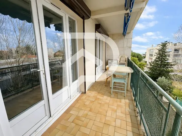 Boucanet - APPARTEMENT 1 CHAMBRE - TERRASSE + PARKING + CELLIER