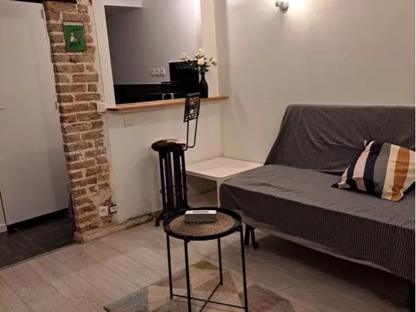 Vente studio à Nanterre Ville. RDC