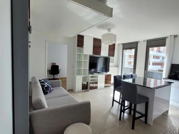 T2 meublé haut de gamme - 42 m² - Massy Place de l'Opéra - Balcon + Parking