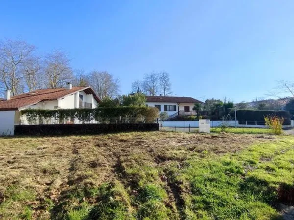 Terrain à bâtir 1251 m²