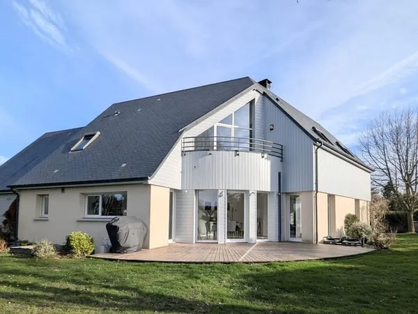 MAISON ELEGANTE ET SOIGNEE DE 7PP