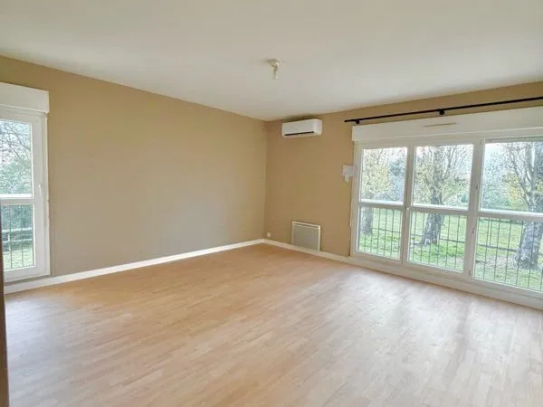 À louer - appartement lumineux et rénové 4 pièces - non meublés