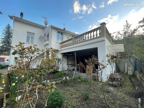 MAISON de VILLE 524, rue V. Hugo 46000 CAHORS