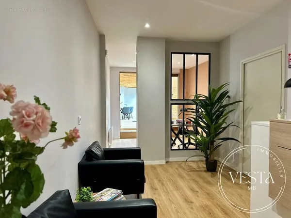 Commerce 95 m²
