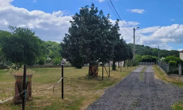Terrain à Bâtir