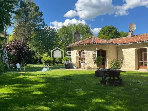 Maison 9 pièces 327 m²