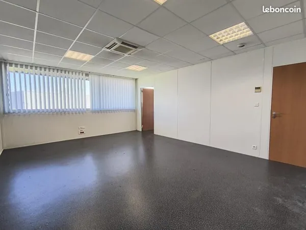 Bureau 30 m²