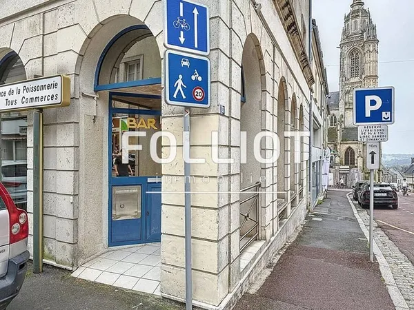 Local commercial 120 m²