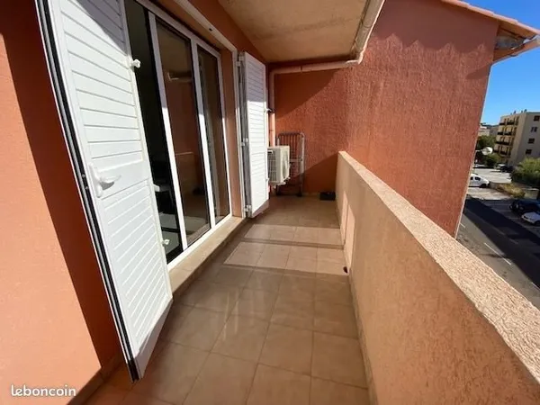 Beau T3 Calvi Centre