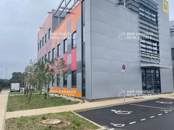 Bureaux 690 m²