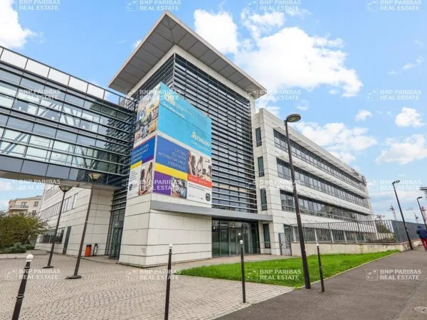 Bureaux 1410 m²