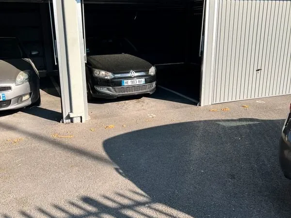 Place de parking à louer