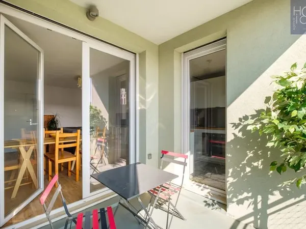 À VENDRE LYON 9EME PROCHE CHAMPAGNE - APPARTEMENT T3 DE 60,63 M2 AVEC PARKING