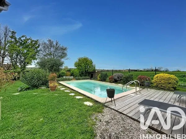 Maison de plain-pied 5 pièces 131 m²
