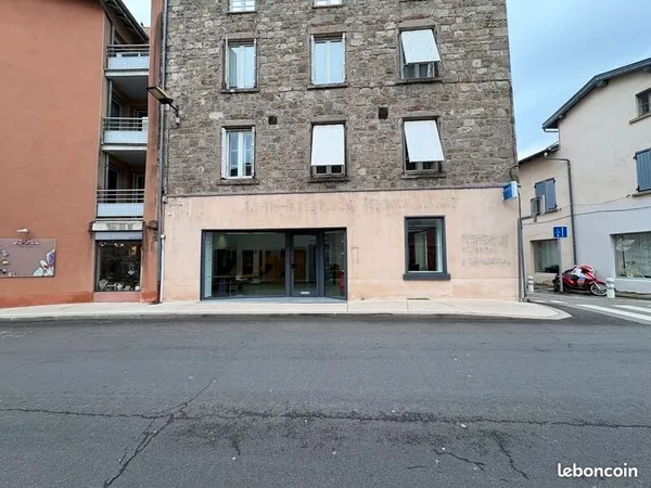 Local commercial 64 m²
