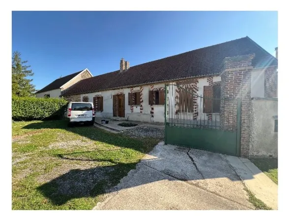 Corps de ferme 290 m² sur parc clos de 4 600 m²