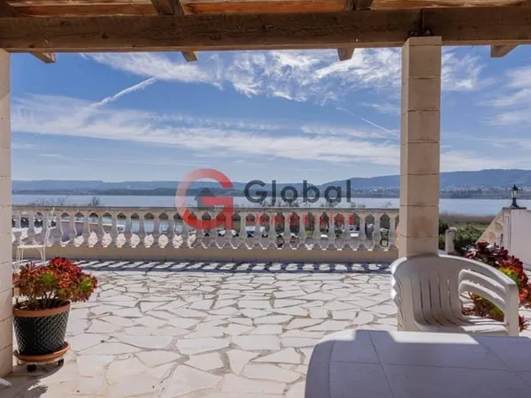 Appartement 6 pièces 185 m²