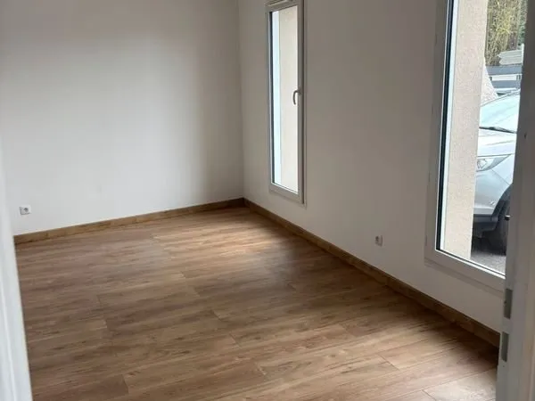 Commerce Location Andrésy   600€