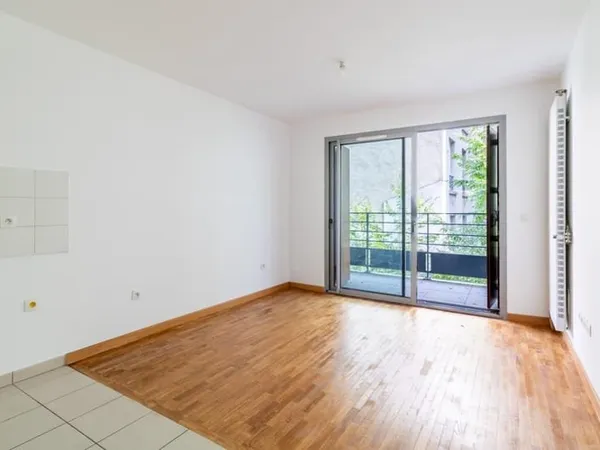 OURCQ CRIMEE STUDIO 25m2 balcon