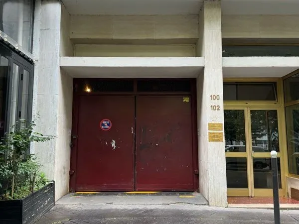 Stationnement Location Paris   20000€