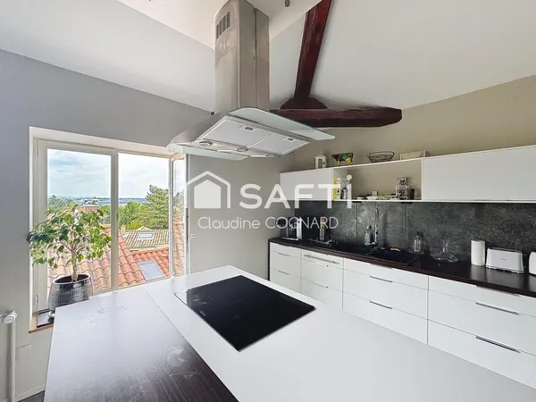 Grand appartement de type T4, très lumineux