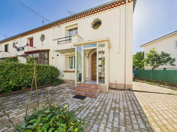 Maison avec garage et cave. Idéal investisseurs ou primo-accédants