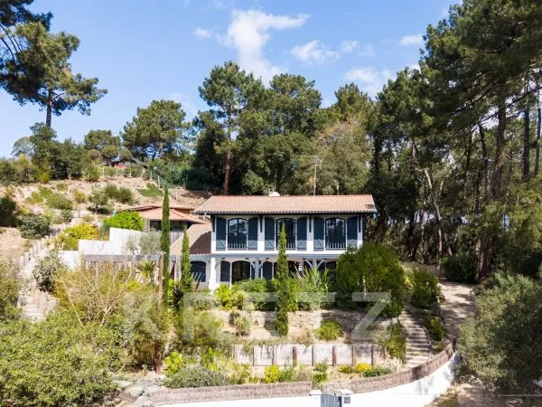 Un panorama d'exception, une maison signature.