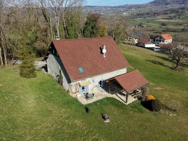 Maison 4 pièces 214 m²