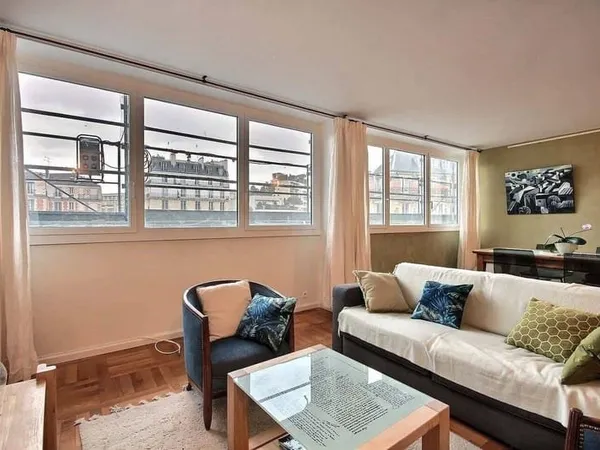 Appartement 1 pièce 77 m²