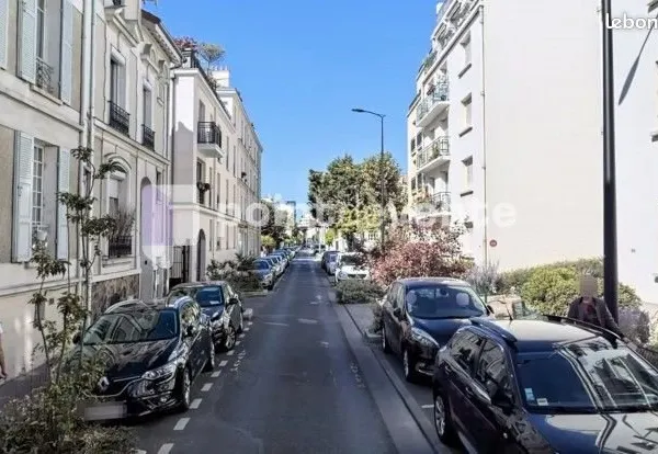 Bureaux 601 m²