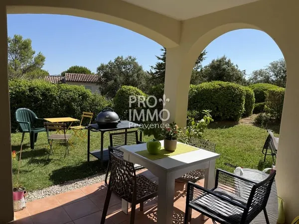 A VENDRE APPARTEMENT( 13370 MALLEMORT ) DE TYPE 3 + BUREAU T