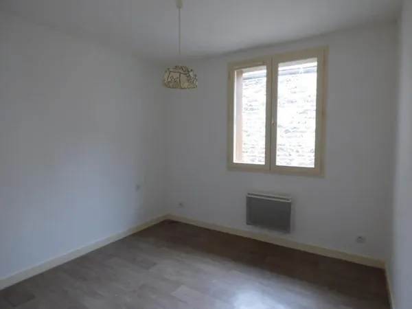 F4 au 1er étage - en cours de Rénovation