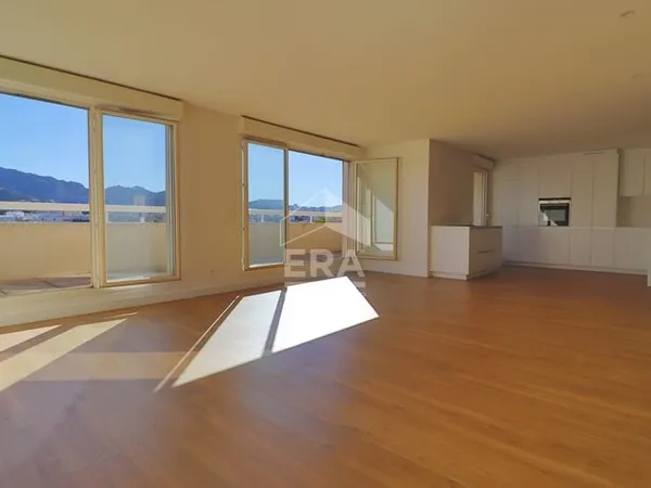 Appartement T5 de 120 m² avec terrasse de 51 m² - Dernier étage - Parking