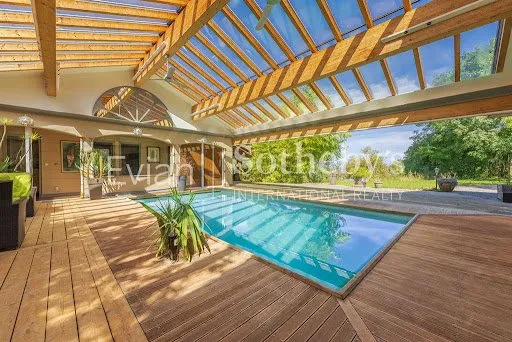 Maison 6 pièces 306 m²