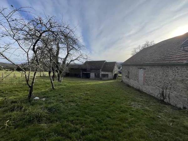 Grange 1 pièce 132 m²