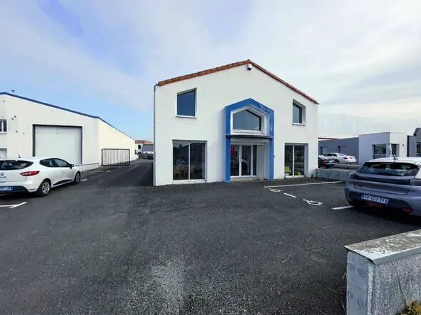 Local d'activité 343 m²