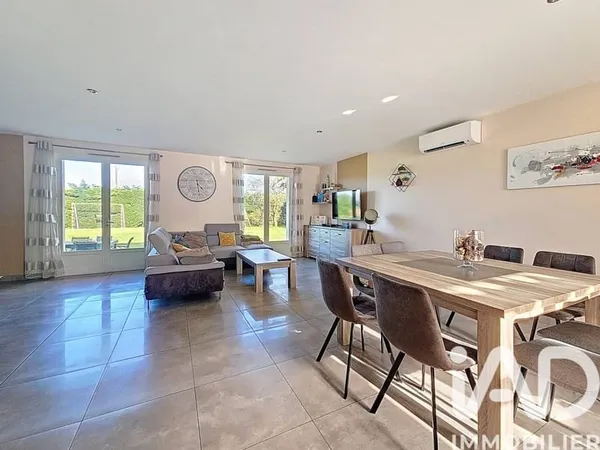 Maison de plain-pied 5 pièces 156 m²