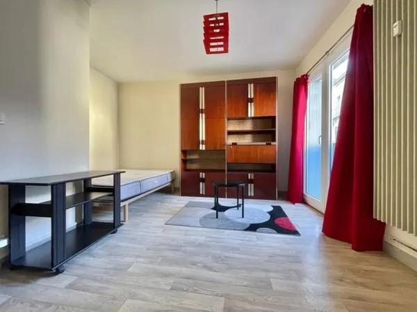 Studio 1 pièce 24 m²