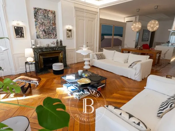 LYON 2 - AINAY- Appartement de 230,80 m² - 5 chambres - balcons - Garage