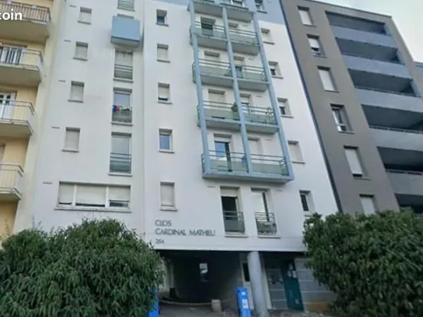 Studio 1 pièce 26 m²