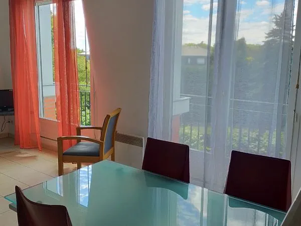 Appartement meublé avec cave, appartement T1 bis meublé
