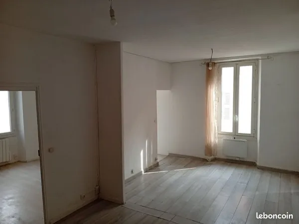 Appartement Location Saint-Maximin-la-Sainte-Baume 3p 55m² 740€
