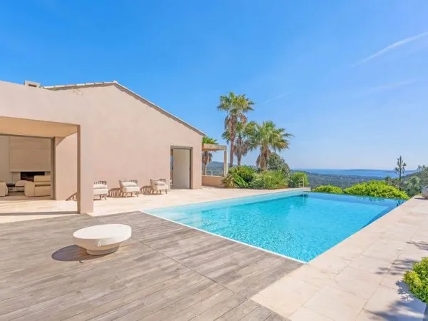 Villa 8 pièces 360 m²
